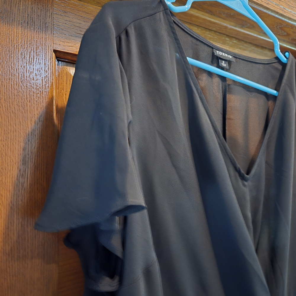 Torrid Black V-Neck Blouse - Picture 13 of 16